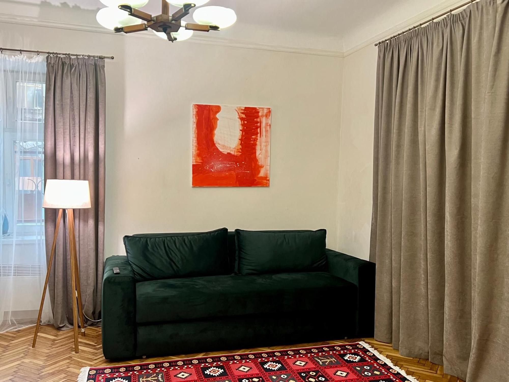 Art Apartment On Kylisha Str Lviv Buitenkant foto