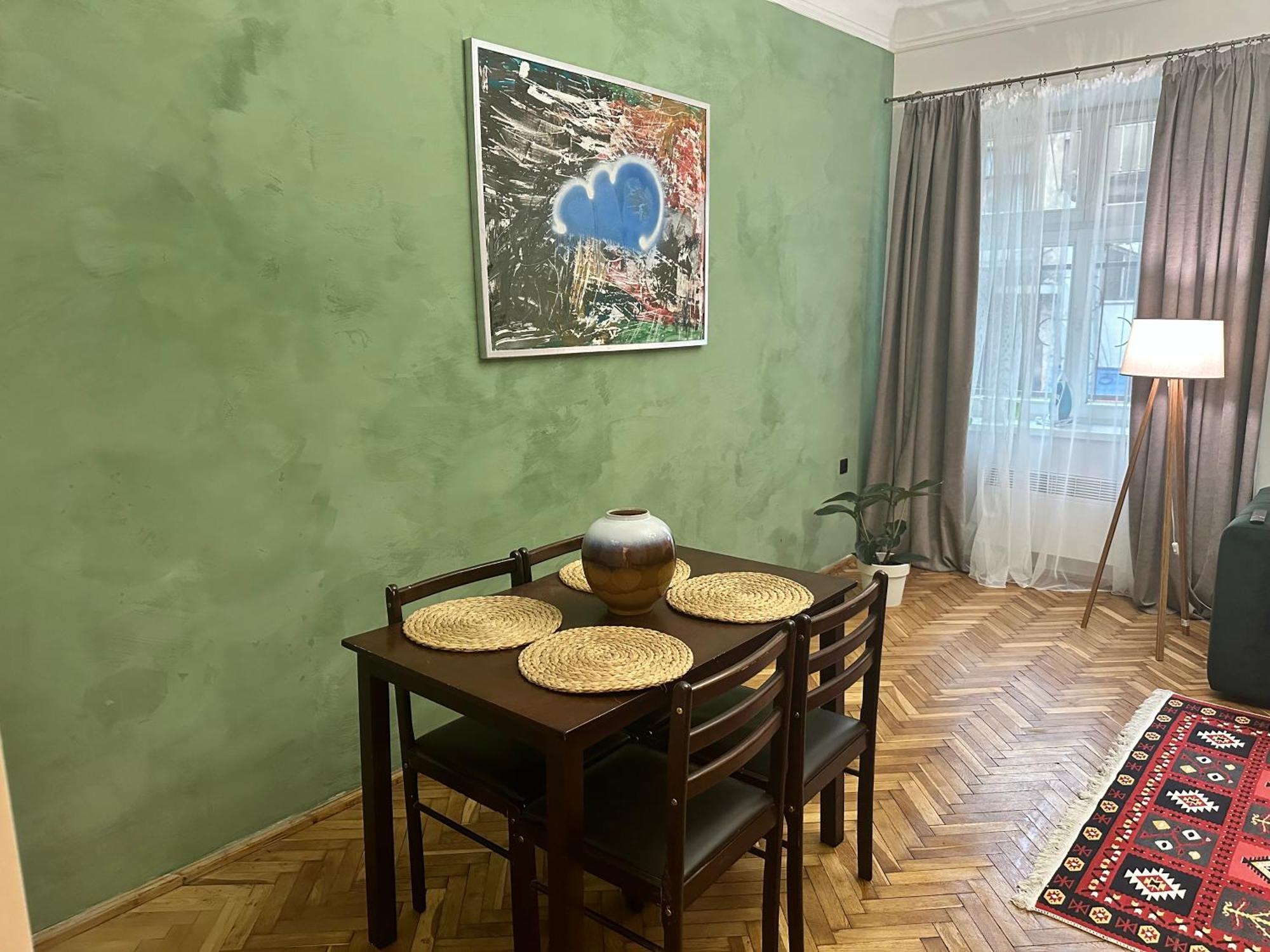 Art Apartment On Kylisha Str Lviv Buitenkant foto